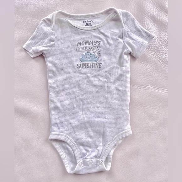 10/$20💥12M Carter's Mommy's Little Sunshine Onesie Bodysuit, Short Sleeve, Gray - Picture 2 of 4